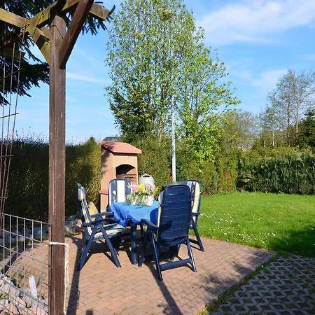 In With Pond Holiday home Neustadt am Rennsteig