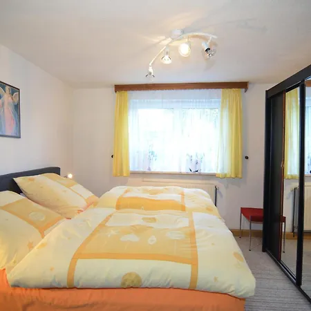 Holiday home In With Pond Neustadt am Rennsteig