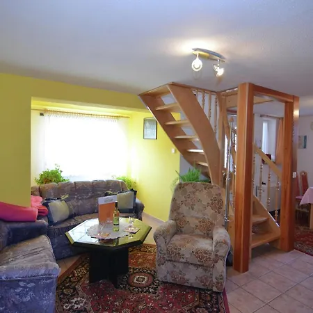 Holiday home In With Pond Neustadt am Rennsteig
