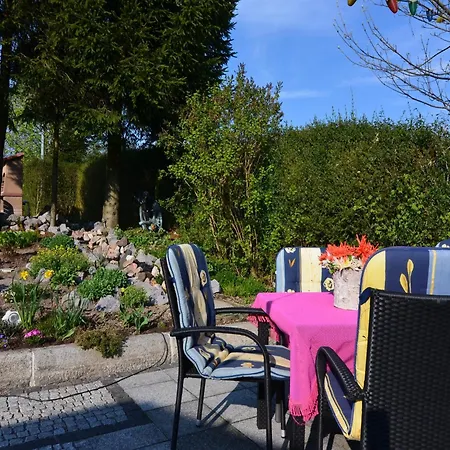 In With Pond * Neustadt am Rennsteig